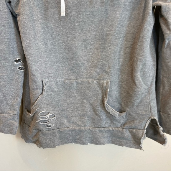 Lily & Lottie Chelsea Deboer Gray Distressed Hoodie Womens L Pullover Sweatshirt - Picture 7 of 7